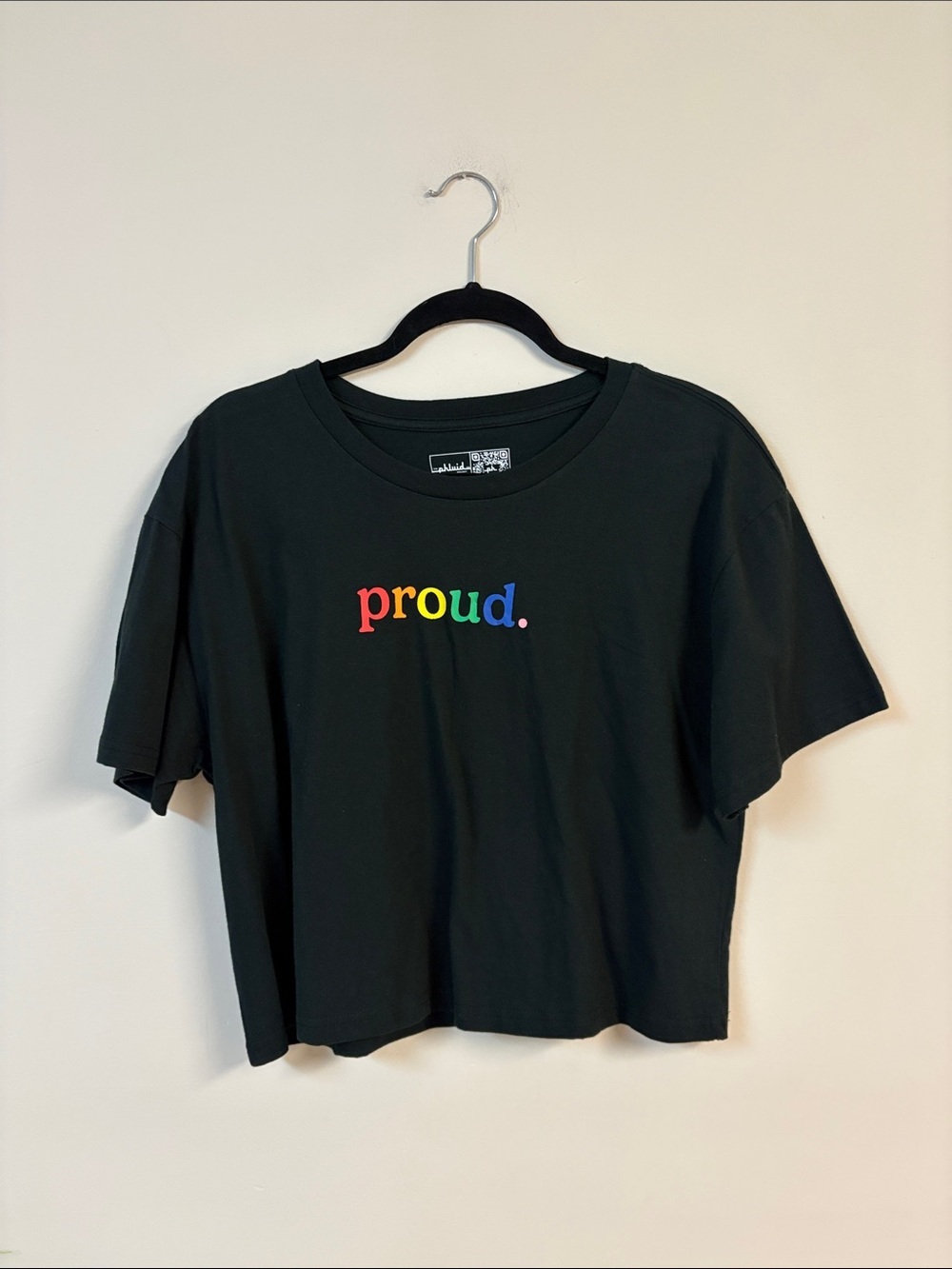BNWT The Phluid Project Proud Rainbow Logo Black Women’s Cropped Tee size L